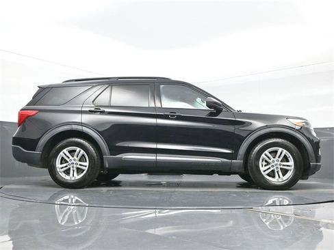 Used 2020 Ford Explorer XLT w/ Comfort Package image 26