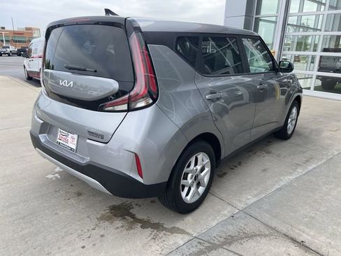 Used 2025 Kia Soul LX w/ LX Technology Package FWD image 34