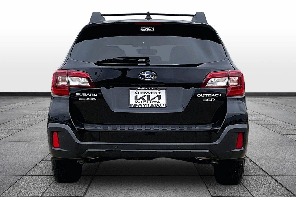 Used 2018 Subaru Outback 3.6R Limited AWD/4WD image 4