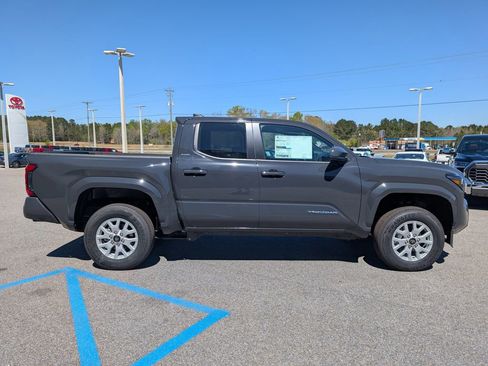 New 2026 Toyota Tacoma SR5 image 10