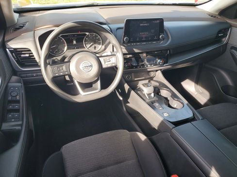 Certified 2021 Nissan Rogue SV image 16