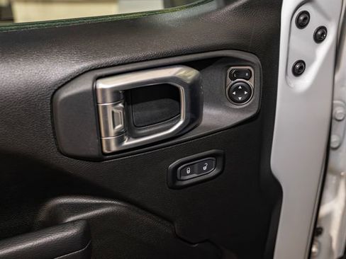 Used 2024 Jeep Wrangler Willys image 13