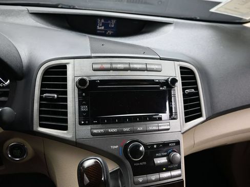 Used 2010 Toyota Venza FWD image 13