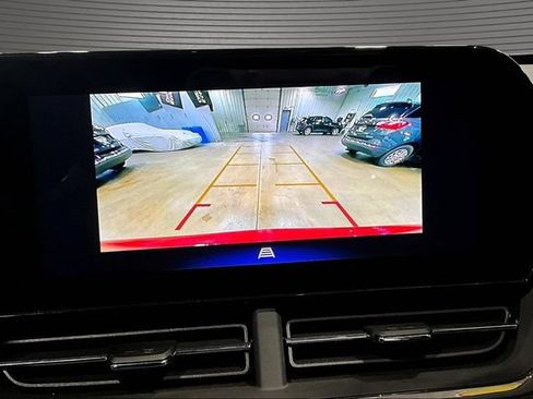 Certified 2025 Chevrolet Trax LT w/ Driver Confidence Package FWD image 13