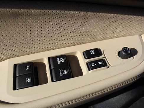 Used 2016 Subaru Outback 3.6R Limited image 14