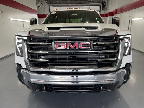 New 2026 GMC Sierra 2500 SLT w/ SLT Premium Package AWD/4WD image 2