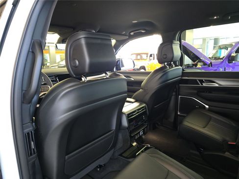 New 2026 Jeep Grand Wagoneer image 15