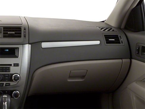 Used 2010 Ford Fusion SE FWD image 18