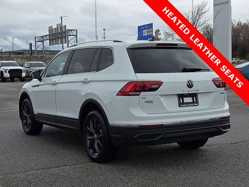 Used 2024 Volkswagen Tiguan SE image 4