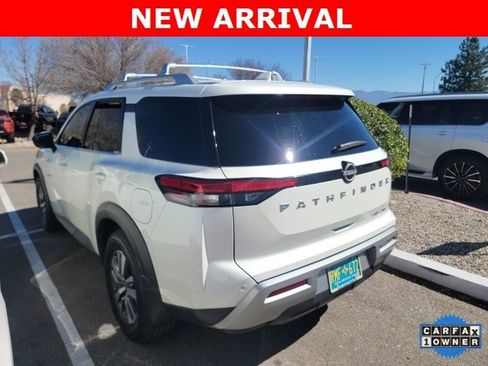 Used 2022 Nissan Pathfinder SL image 5