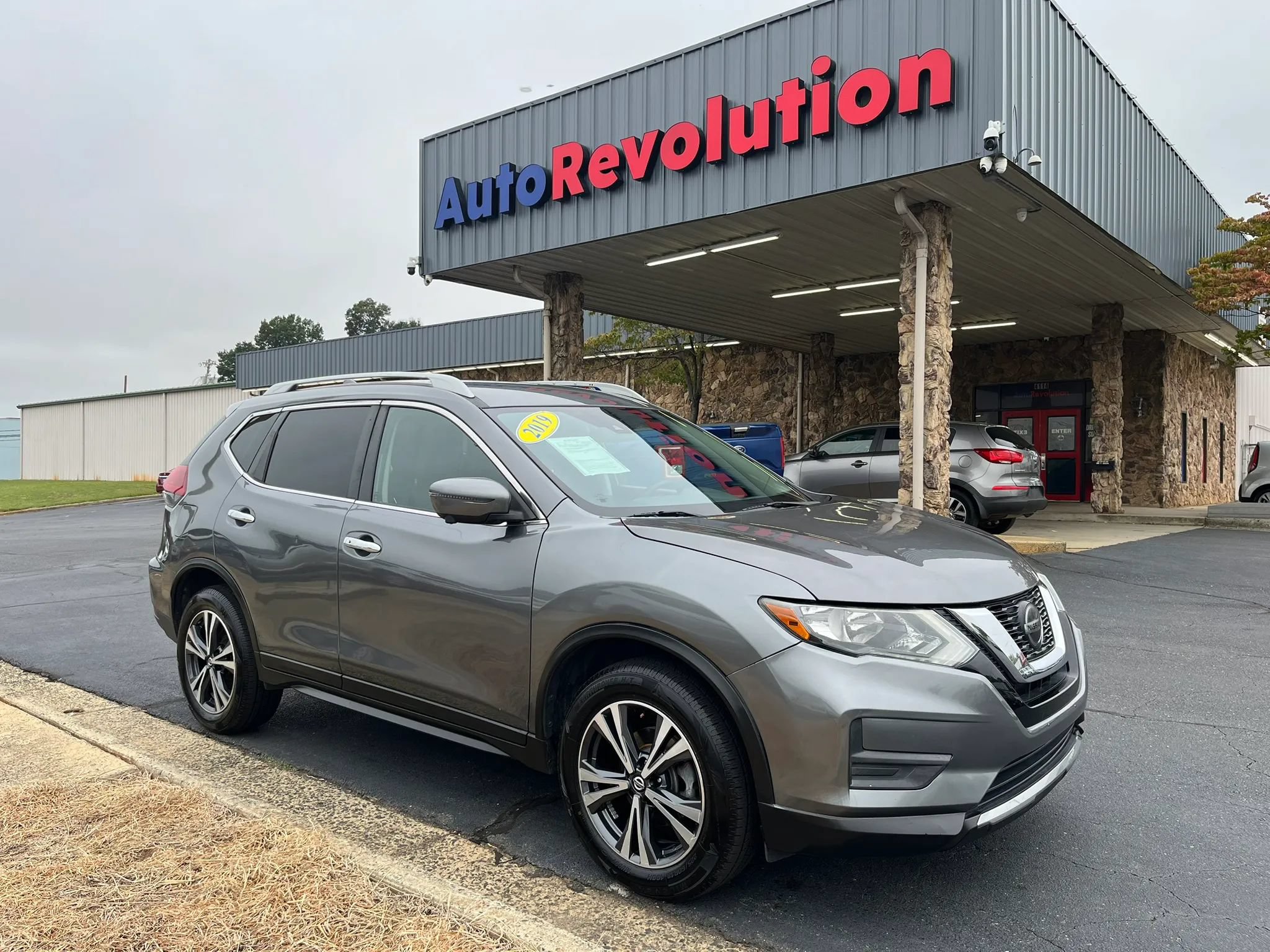 Used 2019 Nissan Rogue SV w/ Premium Package AWD/4WD image 1