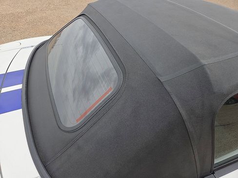 Used 2000 MAZDA MX-5 Miata image 12