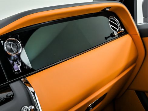 Used 2025 Rolls-Royce Cullinan image 37