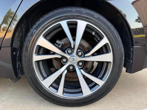 Used 2016 Nissan Maxima 3.5 SV FWD image 26
