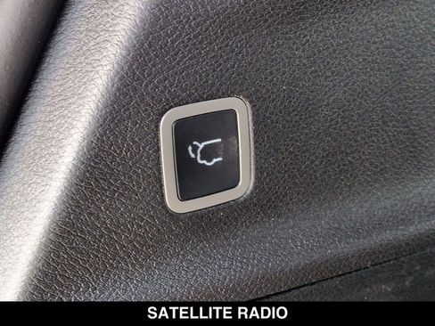 Used 2026 Chrysler Voyager LX FWD image 21