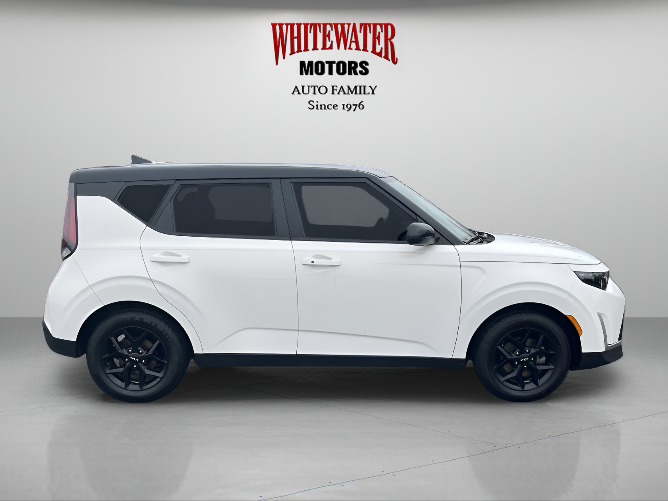Used 2023 Kia Soul S FWD image 6