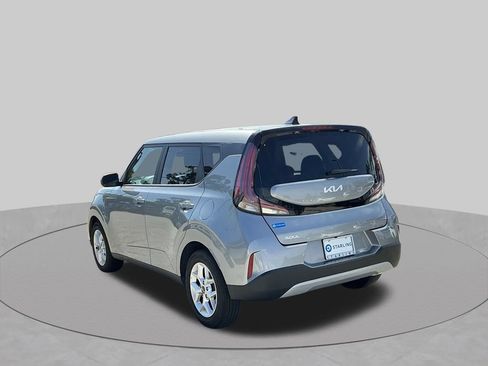 Used 2025 Kia Soul LX w/ LX Technology Package FWD image 6