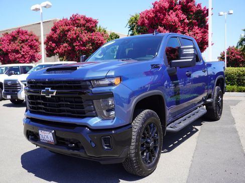 Used 2026 Chevrolet Silverado 2500 Custom w/ Custom Value Package AWD/4WD image 5