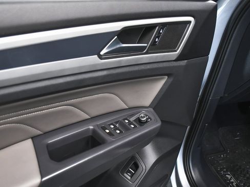 Used 2021 Volkswagen Atlas Cross Sport SEL R-Line image 10