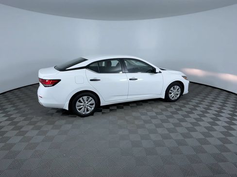 Certified 2025 Nissan Sentra S FWD image 9