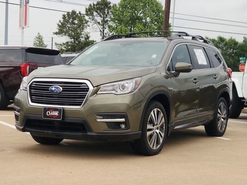 Used 2022 Subaru Ascent Limited w/ Technology Package AWD/4WD image 3
