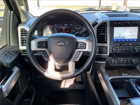 Used 2018 Ford F250 Lariat w/ Lariat Ultimate Package image 5