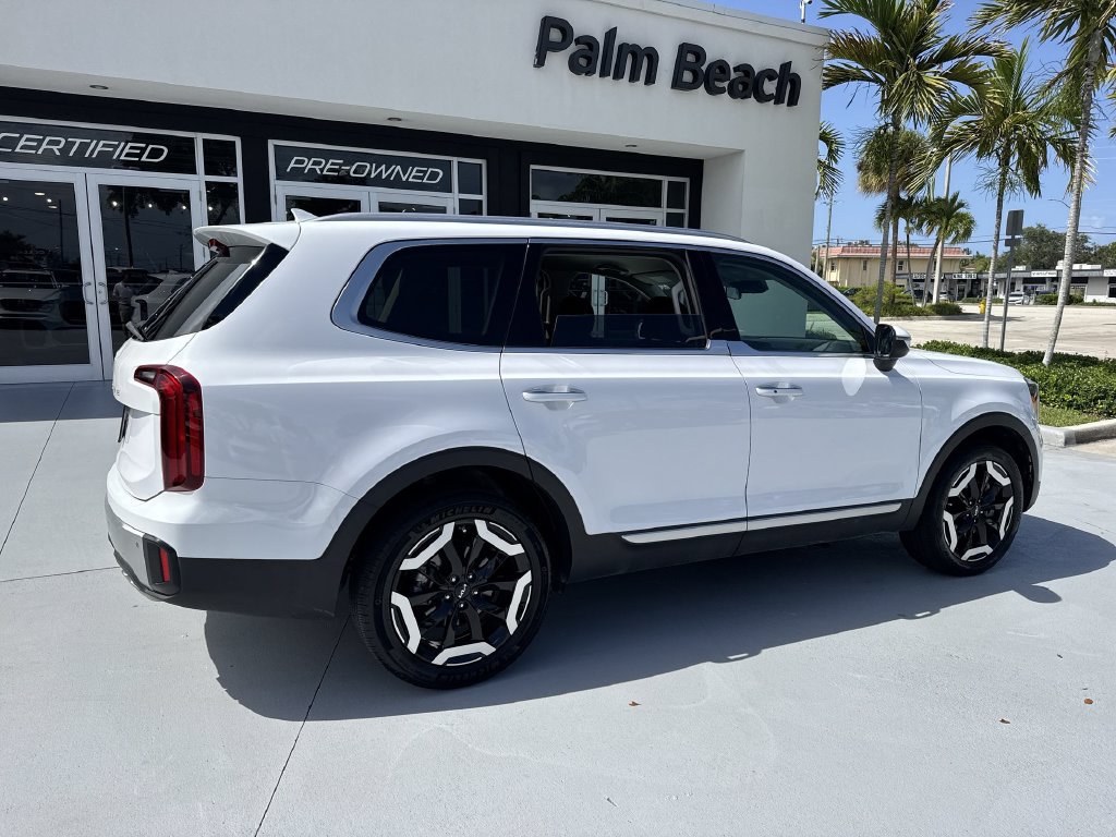 Used 2024 Kia Telluride S FWD image 4