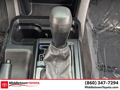 Certified 2022 Toyota Tacoma SR AWD/4WD image 27