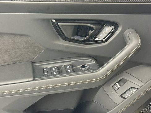 Used 2024 Lamborghini Urus S AWD/4WD image 18