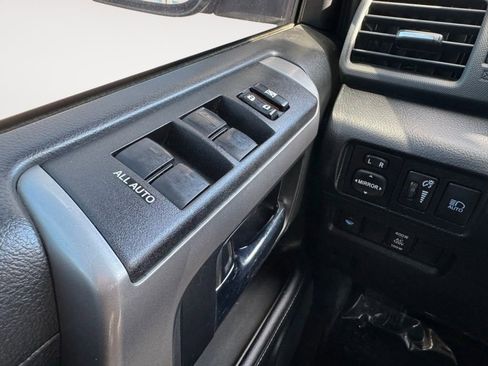 Certified 2020 Toyota 4Runner SR5 AWD/4WD image 32