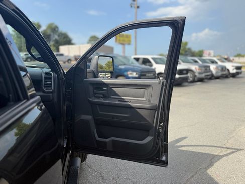 Used 2025 RAM 2500 Tradesman AWD/4WD image 27