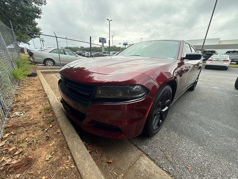 Used 2022 Dodge Charger SXT w/ Blacktop Package RWD image 19