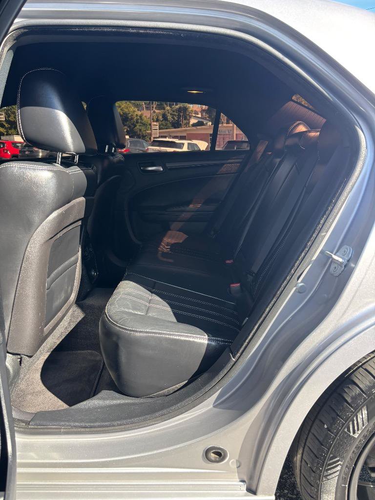 Used 2013 Chrysler 300 S RWD image 25