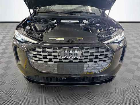 Certified 2025 Audi Q5 Premium w/ Convenience Package AWD/4WD image 30