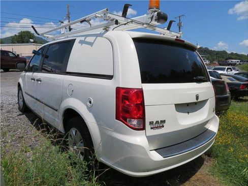 Used 2013 RAM C/V Tradesman image 15