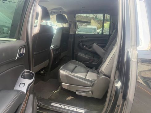Used 2018 Chevrolet Suburban LT AWD/4WD image 16
