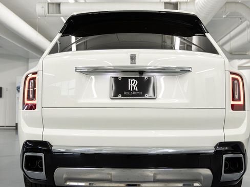 New 2026 Rolls-Royce Cullinan AWD/4WD image 25
