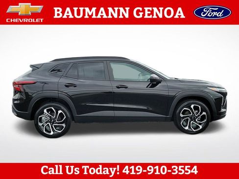 Used 2025 Chevrolet Trax RS w/ Driver Confidence Package FWD image 6