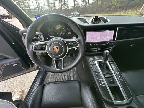 Used 2020 Porsche Macan AWD/4WD image 21