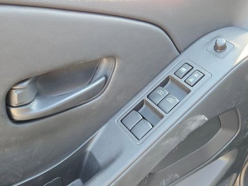 New 2026 Nissan Frontier SV w/ All-Weather Content Package image 18