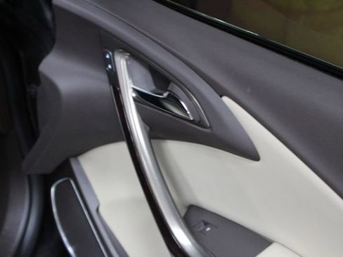 Used 2014 Buick Verano FWD image 11