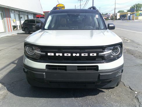Used 2023 Ford Bronco Sport Outer Banks w/ Tech Package AWD/4WD image 3
