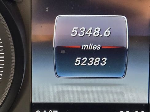 Used 2018 Mercedes-Benz GLC 300 4MATIC image 25