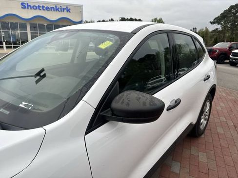 Used 2021 Ford Escape S image 5