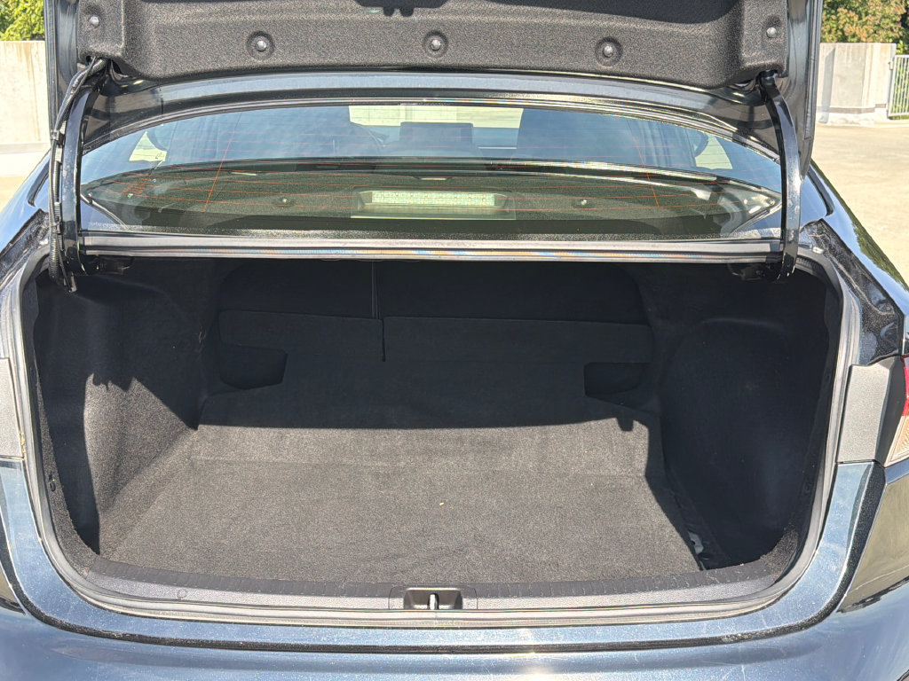 Used 2025 Toyota Corolla LE FWD image 6