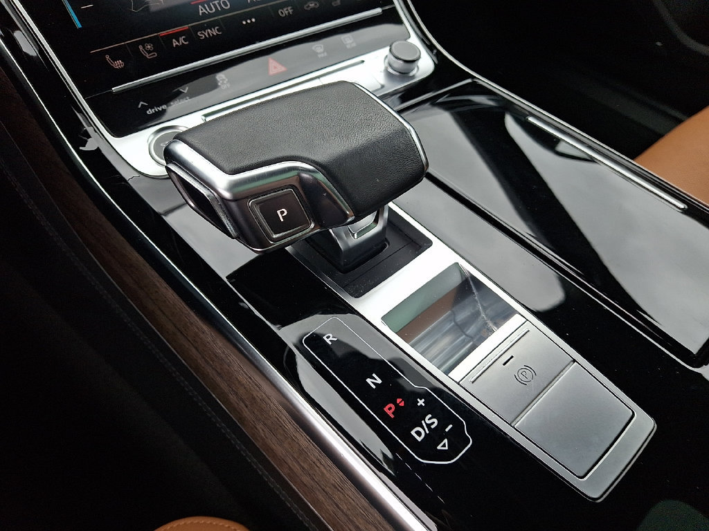 Used 2023 Audi A8 L 3.0T w/ Comfort Plus Package AWD/4WD image 15