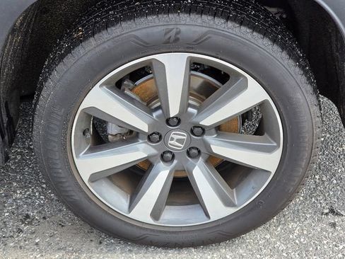 Used 2025 Honda Pilot Elite image 15