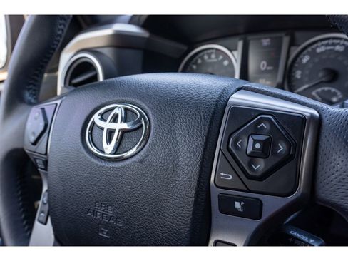 Used 2018 Toyota Tacoma Limited image 29