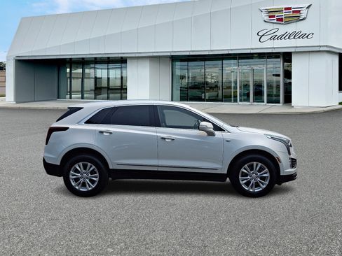 Certified 2023 Cadillac XT5 Luxury AWD/4WD image 6