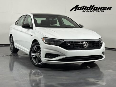 Used 2020 Volkswagen Jetta R-Line w/ R-Line Cold Weather Package FWD image 1